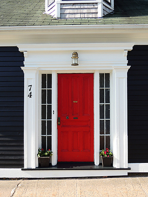 Downtown Living on the Lunenburg Waterfront! 74 Montague St